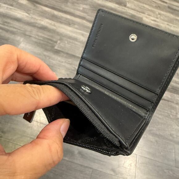 Michael Kors Mens Cooper Square Zip Wallet Black Unisex - Picture 6 of 7